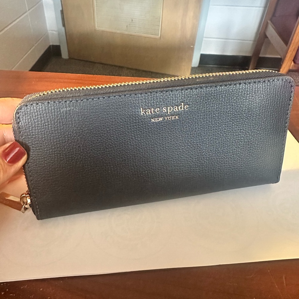 Kate Spade Black Leather Zip Wallet